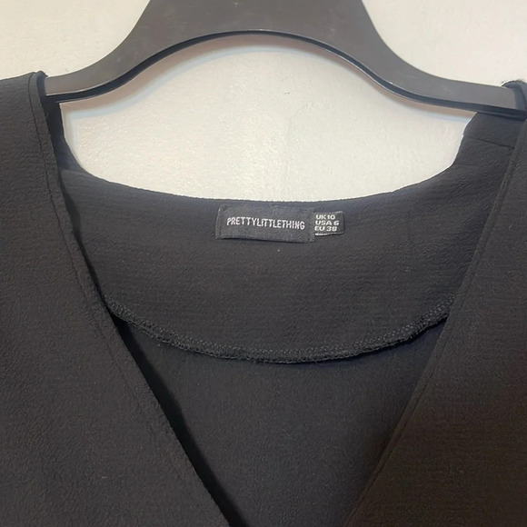 PrettyLittleThing Black button down dress bell sleeves - Picture 6 of 6